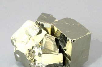 Коллекционный камень пирит