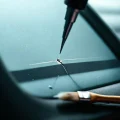 Фото по теме: Как восстановить обогрев заднего стекла: пошаговое руководство по пайке токопроводящих нитей.